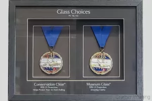 Cramer Imaging's photograph of regular vs. museum quality picture glass display